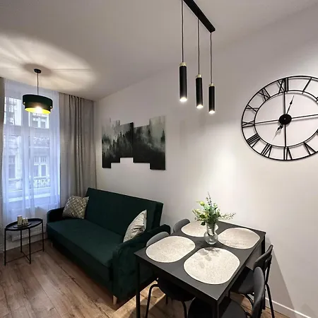 The Twins Plebiscytowa&powstancow Apartman