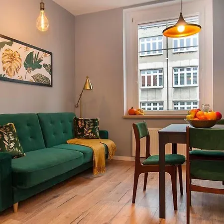 The Twins Plebiscytowa&powstancow Apartman *